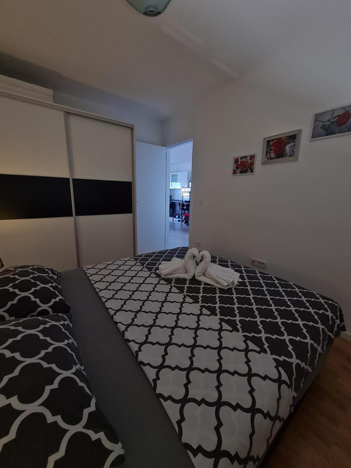 Apartmani Zdrijac Нин Экстерьер фото