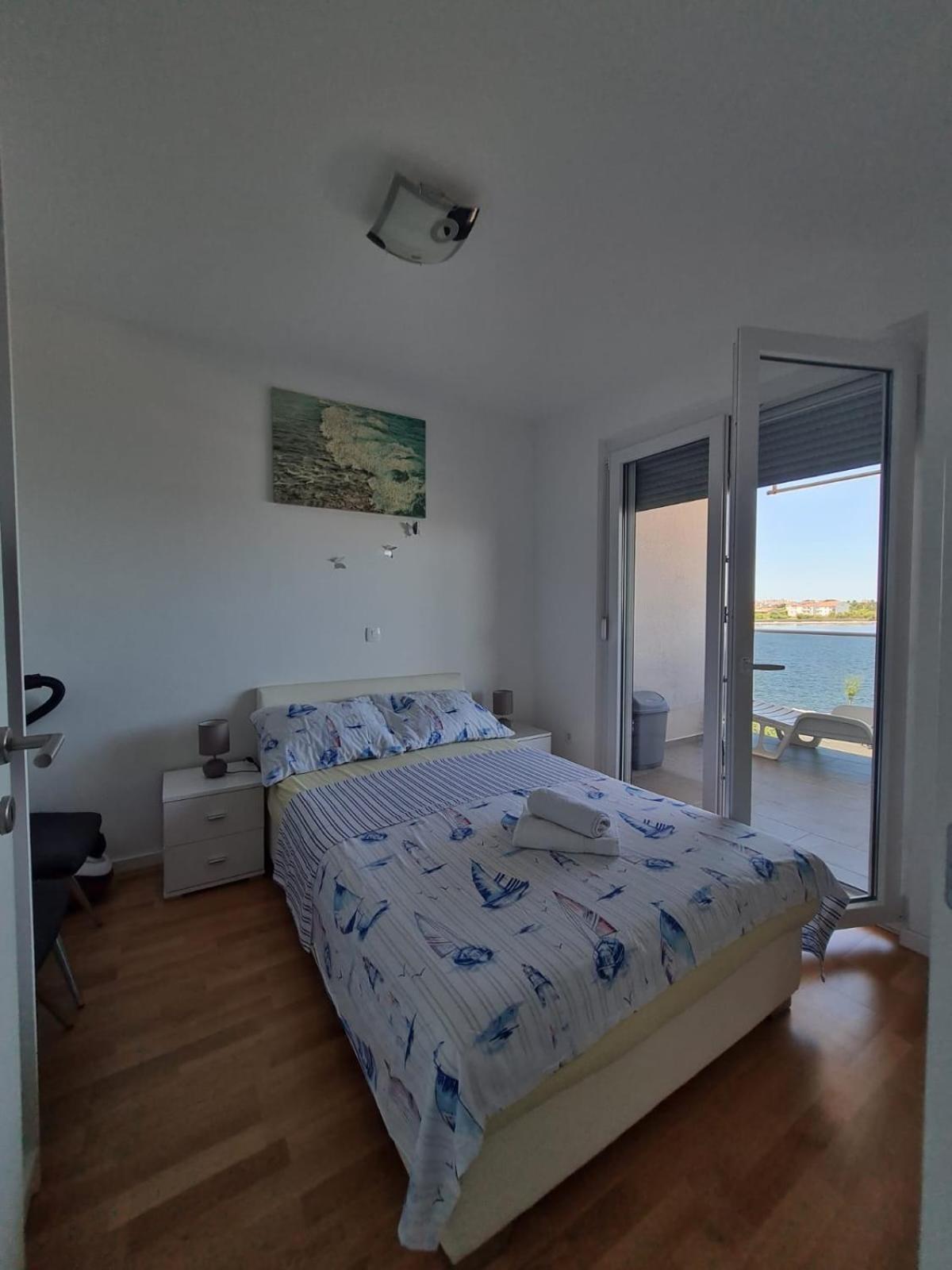 Apartmani Zdrijac Нин Экстерьер фото