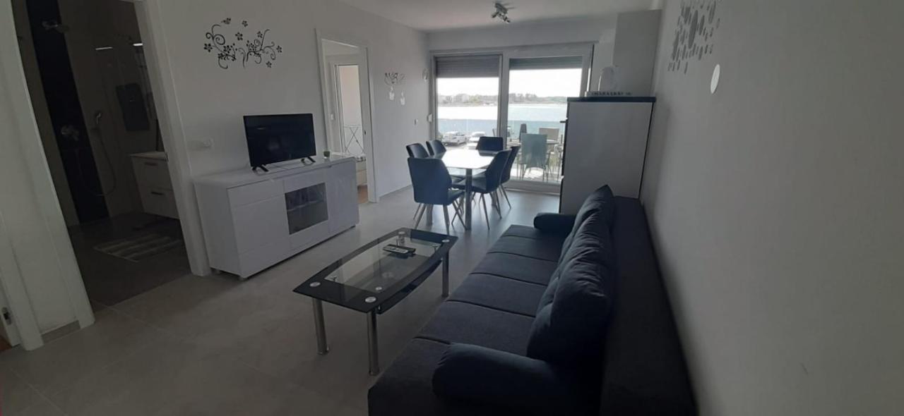 Apartmani Zdrijac Нин Экстерьер фото